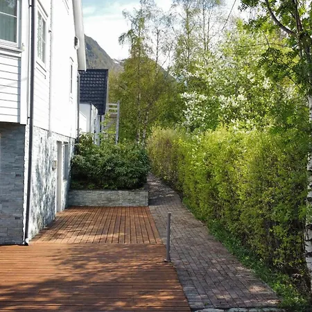 Flott Leilighet Odda-roldal Apartmán *