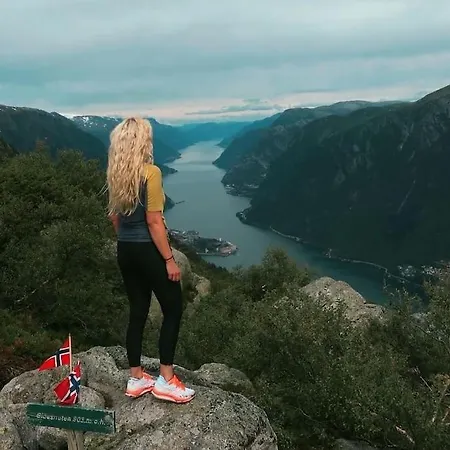 Flott Leilighet Odda-roldal Apartmán *